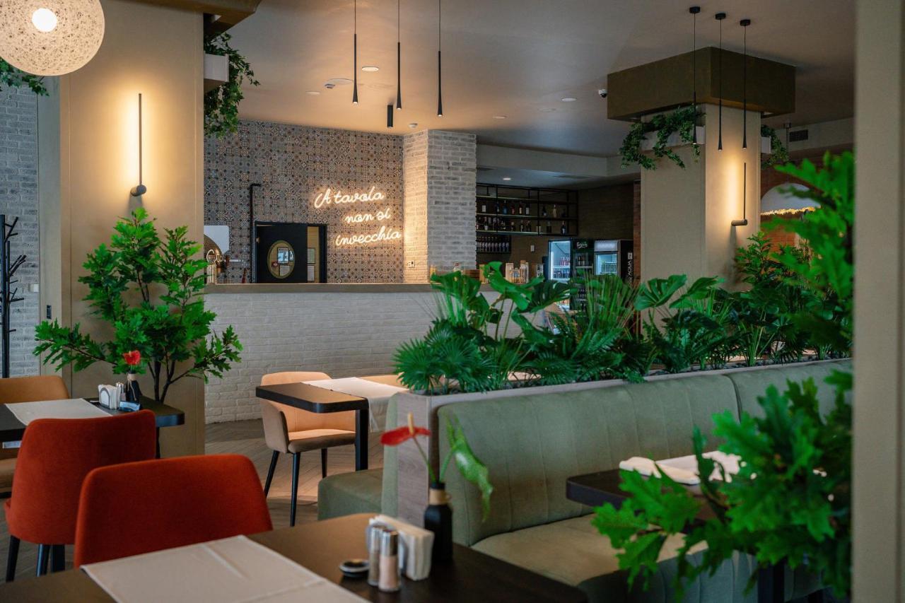 Mandachi Hotel & Spa Suceava Eksteriør billede